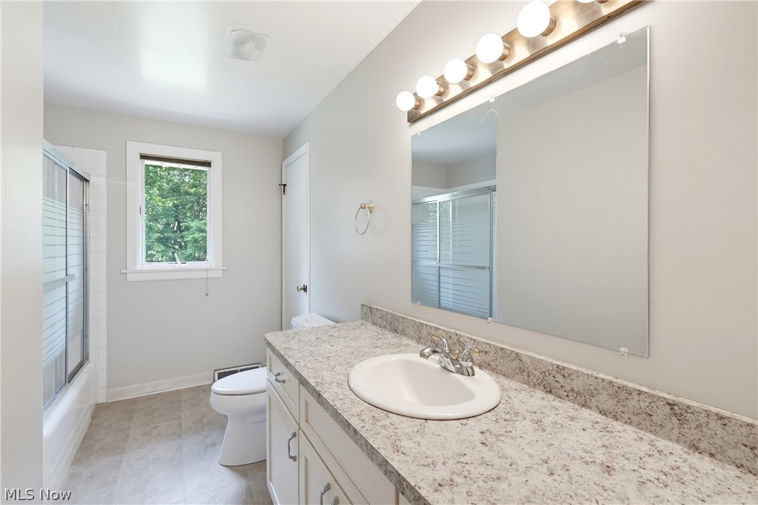 1373 Bell Road Chagrin Falls OH 44022