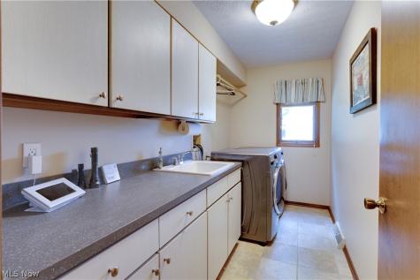 6974 N Renwood Road Independence OH 44131