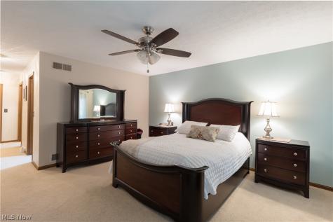 6974 N Renwood Road Independence OH 44131
