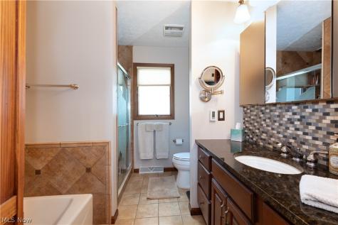 6974 N Renwood Road Independence OH 44131