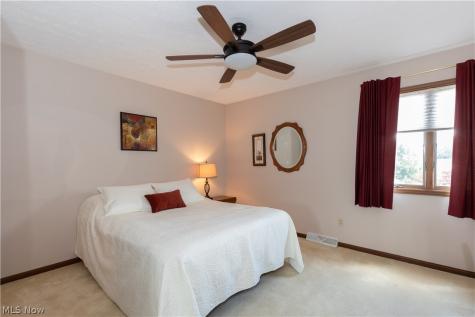 6974 N Renwood Road Independence OH 44131