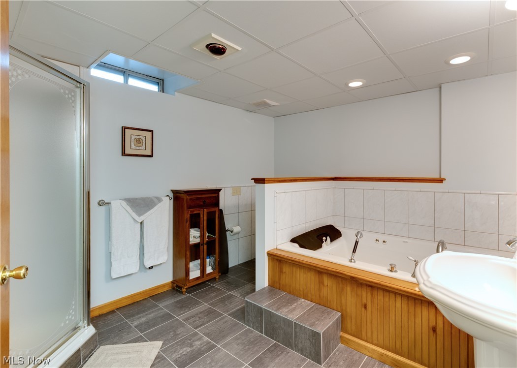 6974 N Renwood Road Independence OH 44131
