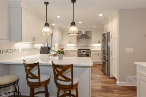 6974 N Renwood Road Independence OH 44131
