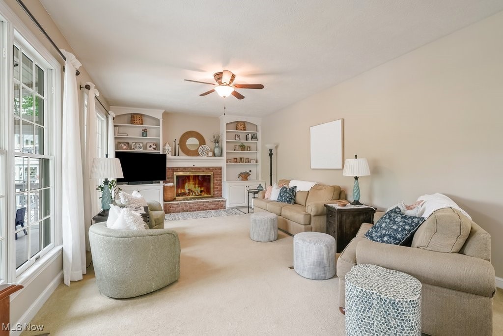 196 Lake Front Drive Akron OH 44319