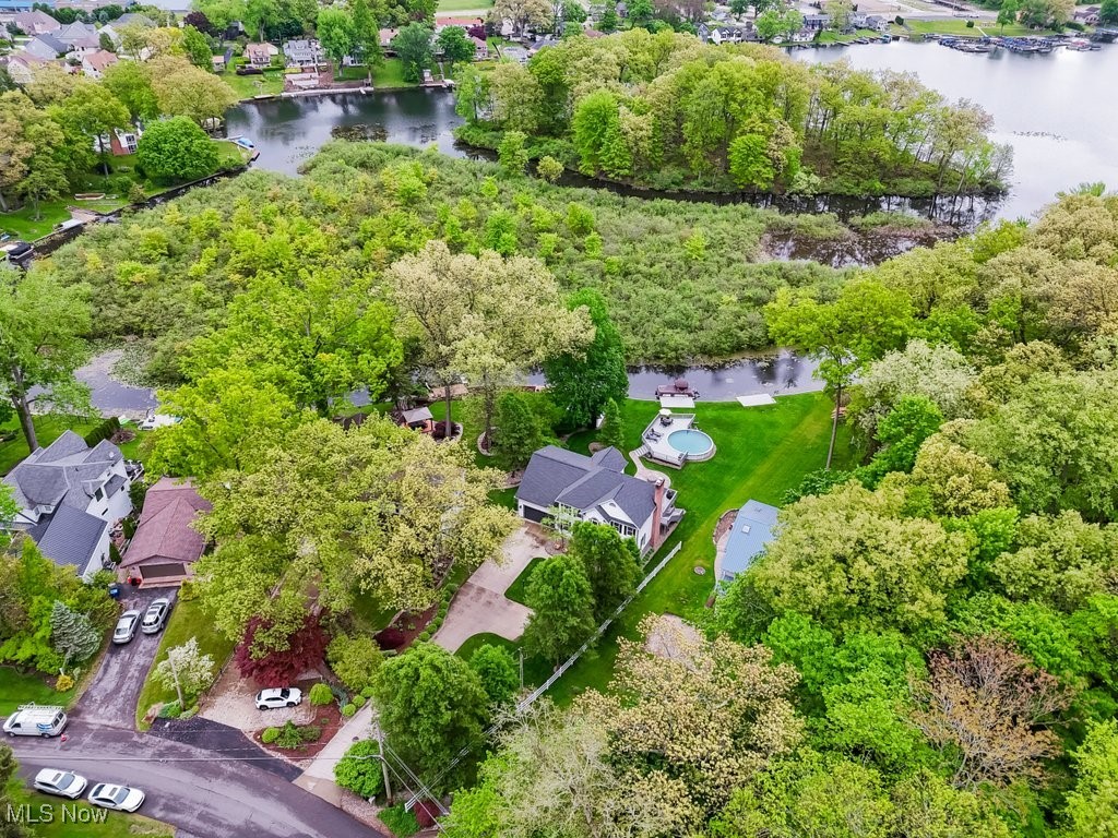 196 Lake Front Drive Akron OH 44319