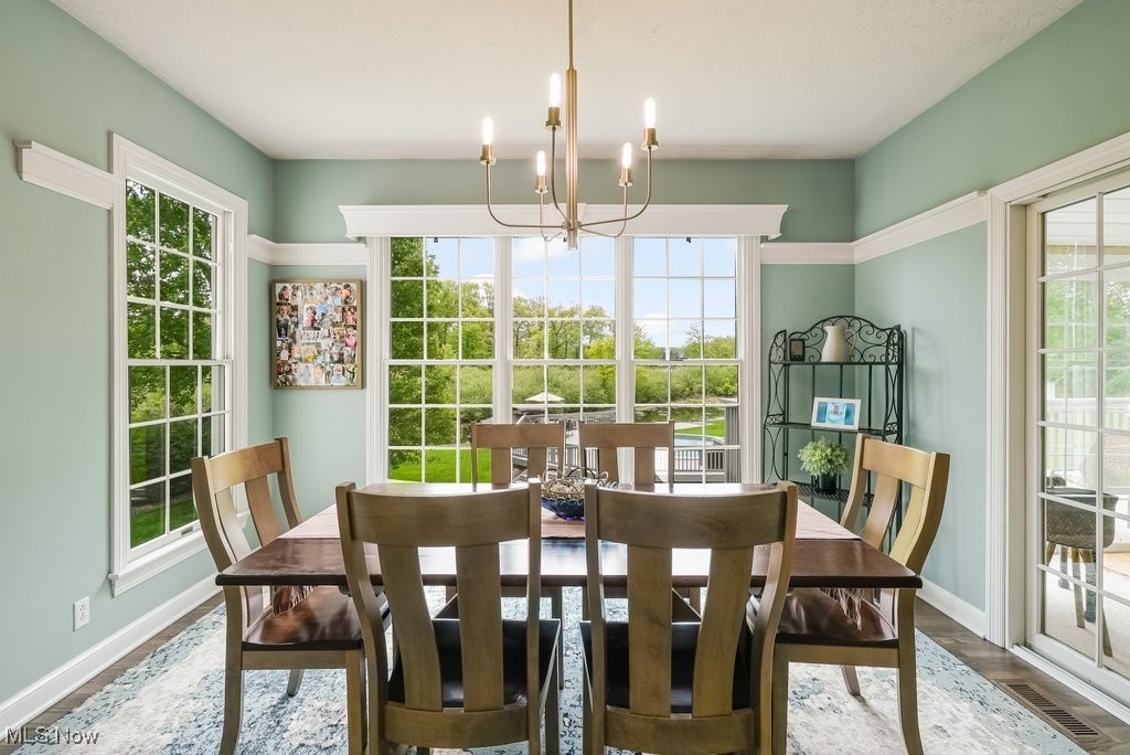 196 Lake Front Drive Akron OH 44319