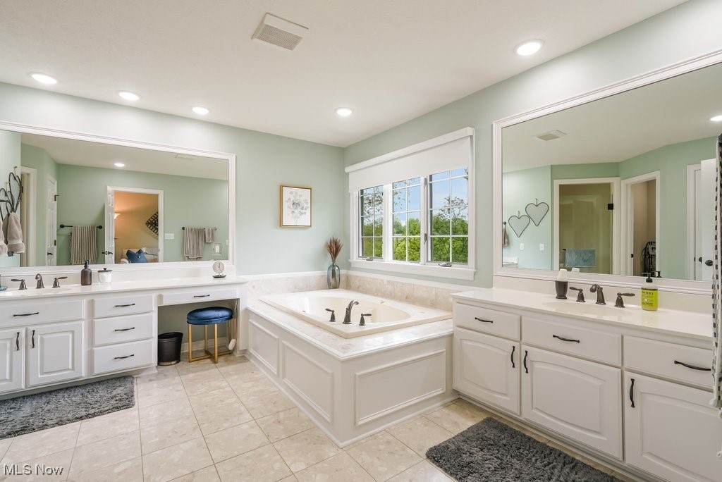 196 Lake Front Drive Akron OH 44319