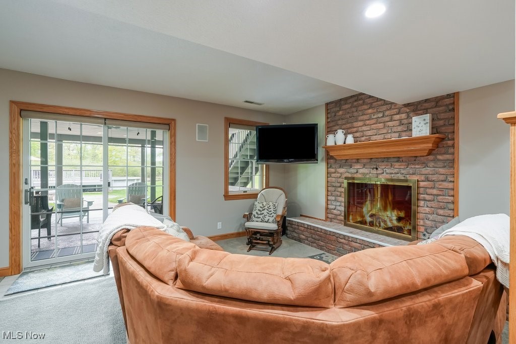 196 Lake Front Drive Akron OH 44319