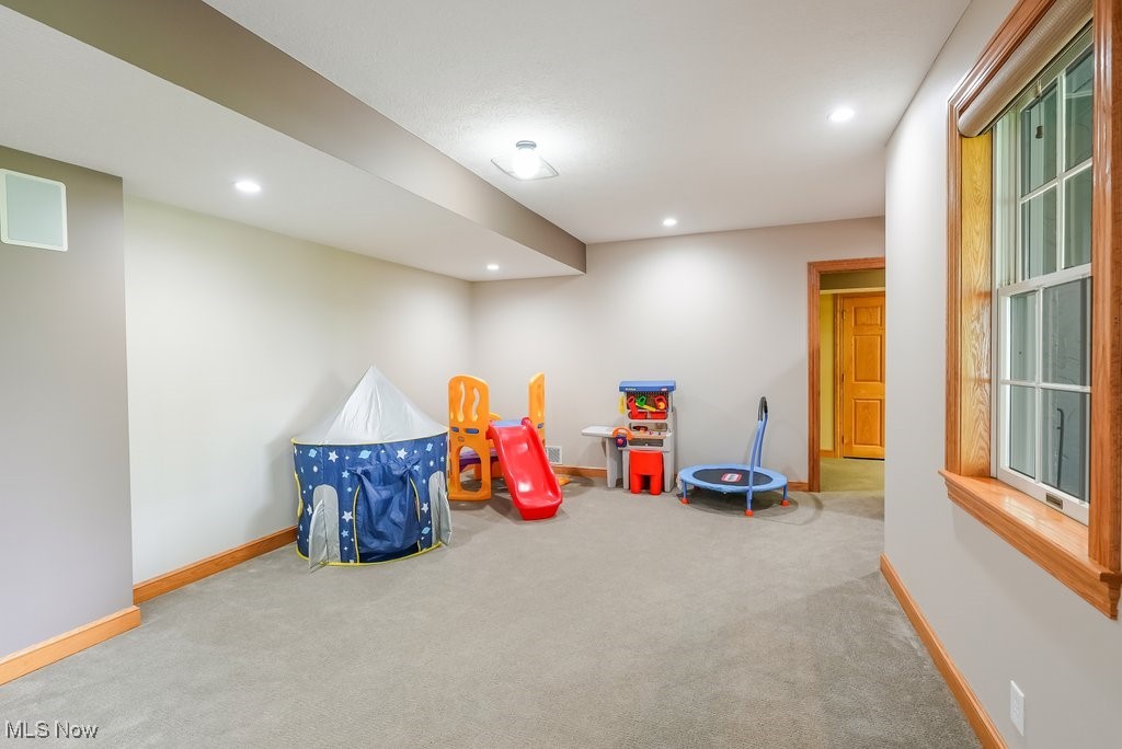 196 Lake Front Drive Akron OH 44319