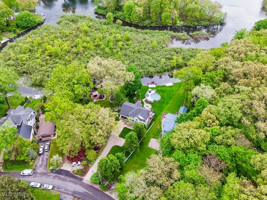 196 Lake Front Drive Akron OH 44319