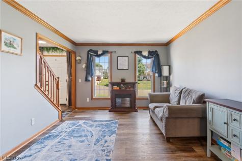 1718 Cornerstone Street SW Hartville OH 44632