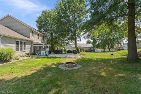 1718 Cornerstone Street SW Hartville OH 44632
