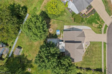 1718 Cornerstone Street SW Hartville OH 44632