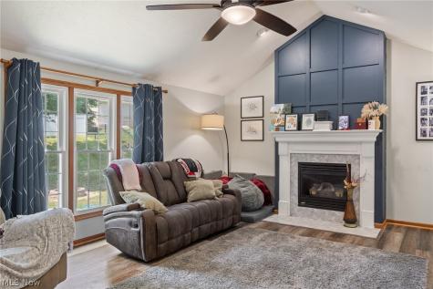 1718 Cornerstone Street SW Hartville OH 44632