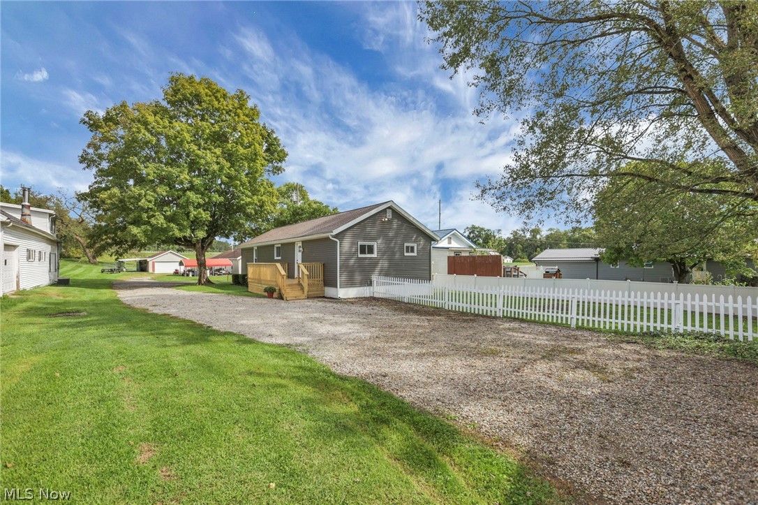 3825 Roberts Addition Zanesville OH 43701
