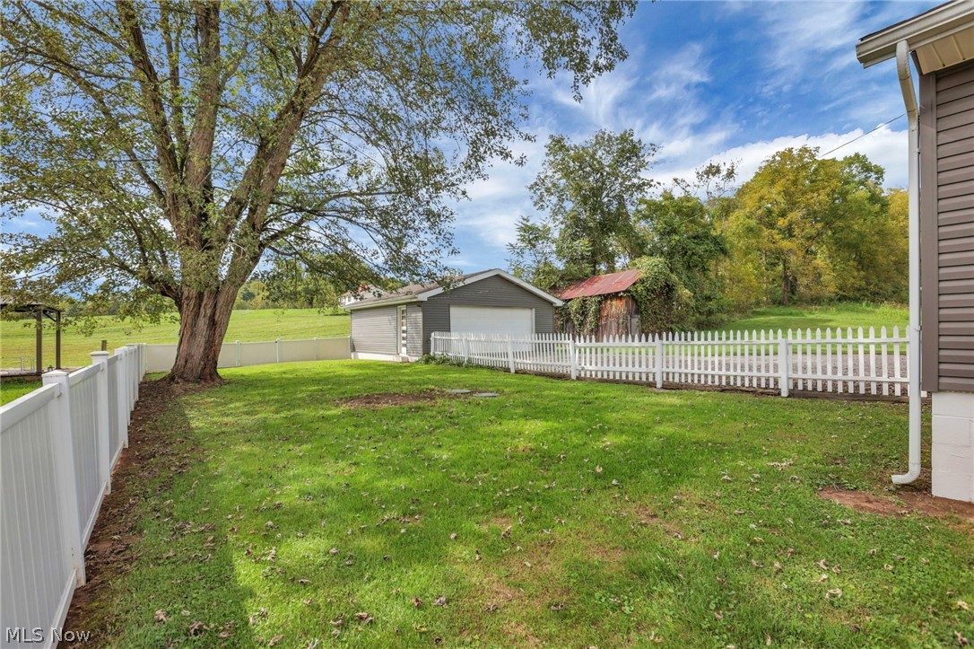3825 Roberts Addition Zanesville OH 43701