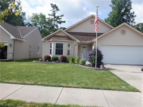 17811 Engle Court Brook Park OH 44142