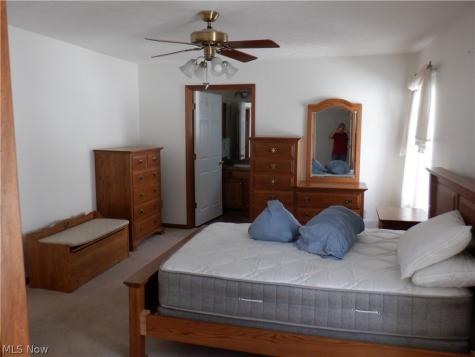 17811 Engle Court Brook Park OH 44142