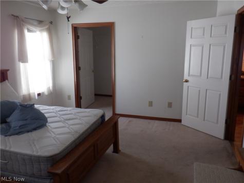 17811 Engle Court Brook Park OH 44142