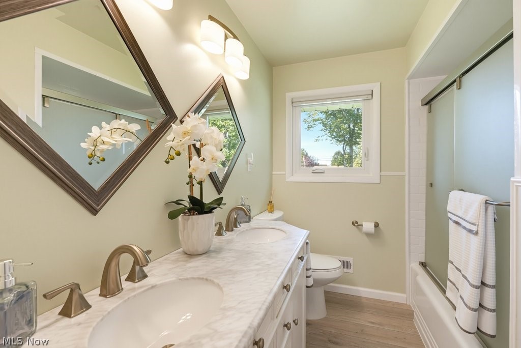 7462 Bradenton Boulevard Parma OH 44134