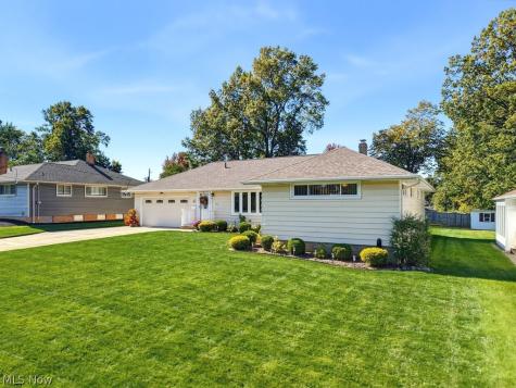 7462 Bradenton Boulevard Parma OH 44134