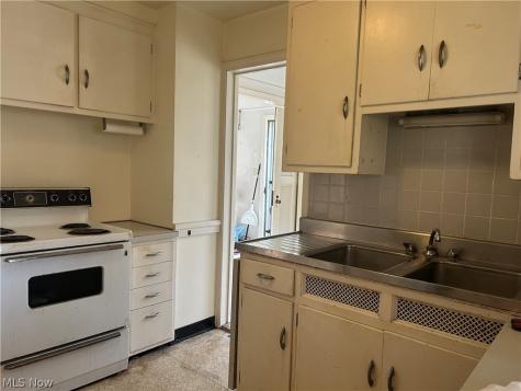14501 Orchard Park Avenue Cleveland OH 44111