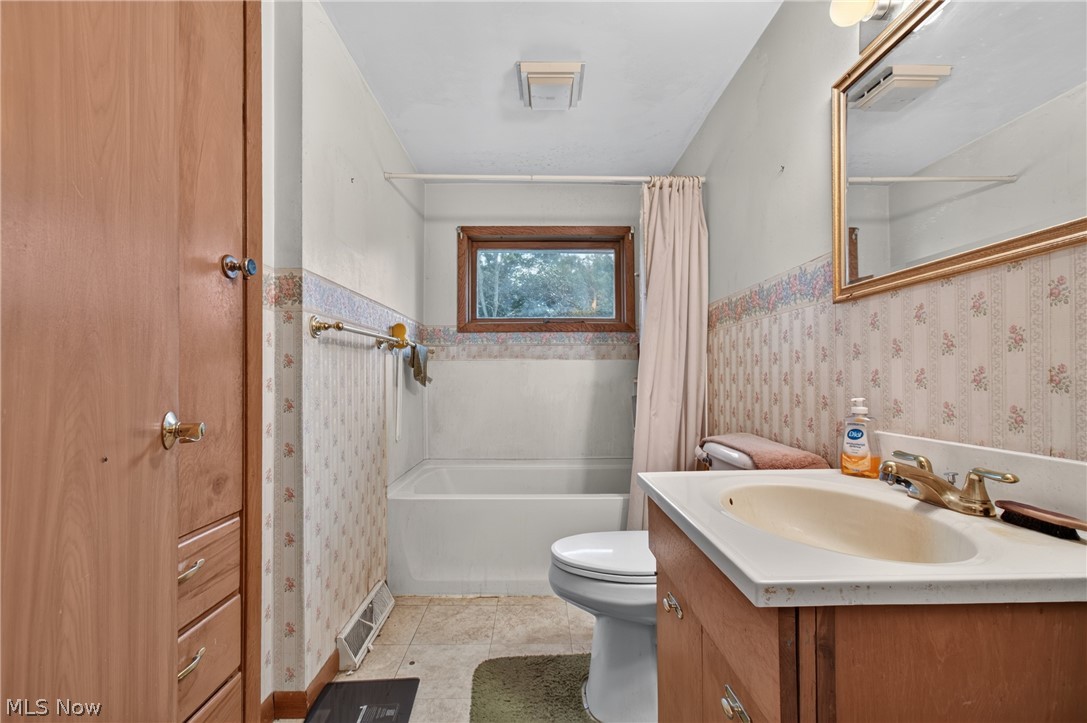 5201 Revere Avenue NW Massillon OH 44647