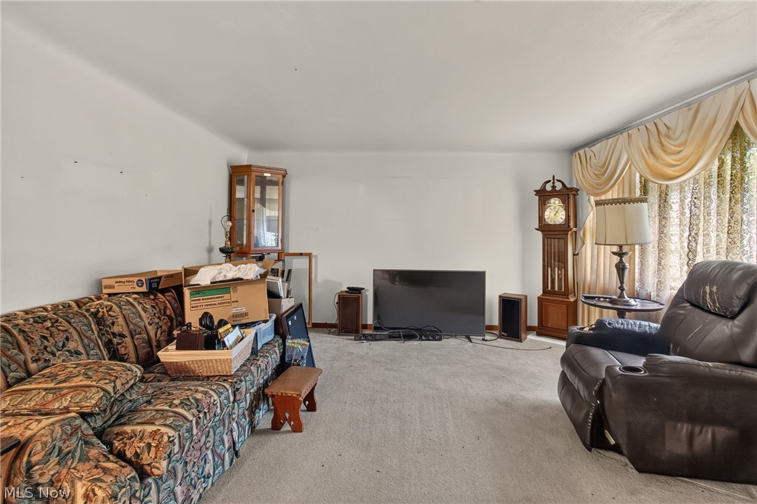 5201 Revere Avenue NW Massillon OH 44647