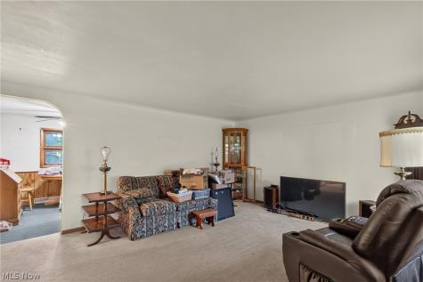 5201 Revere Avenue NW Massillon OH 44647