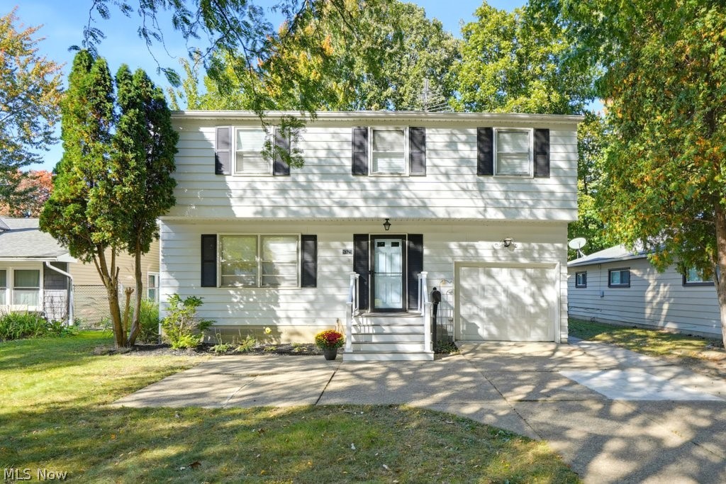 8321 Mentorwood Drive Mentor OH 44060