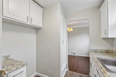 599 E 250th Street Euclid OH 44132
