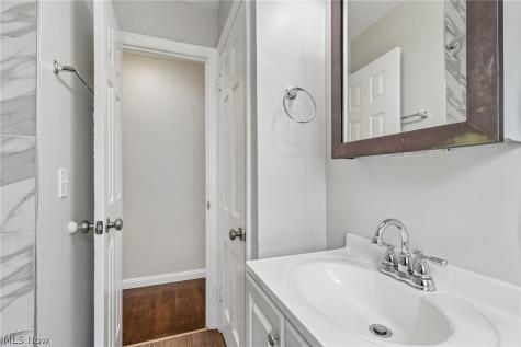 599 E 250th Street Euclid OH 44132
