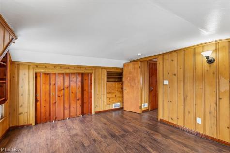 599 E 250th Street Euclid OH 44132