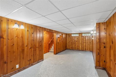 599 E 250th Street Euclid OH 44132