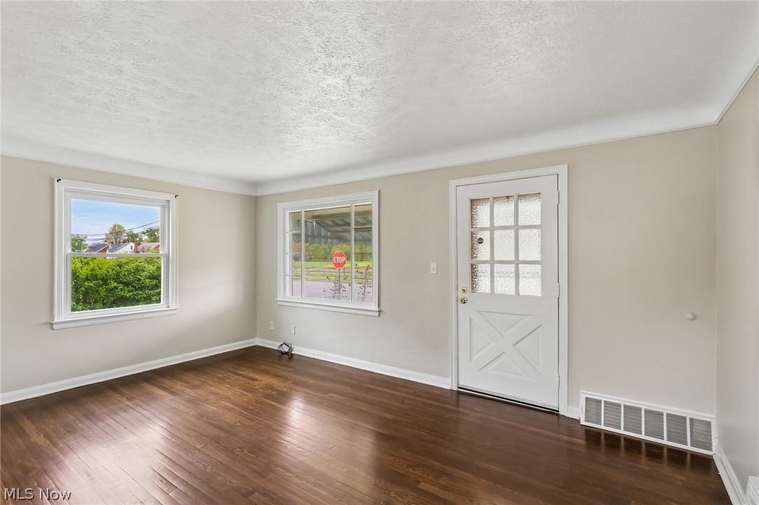 599 E 250th Street Euclid OH 44132