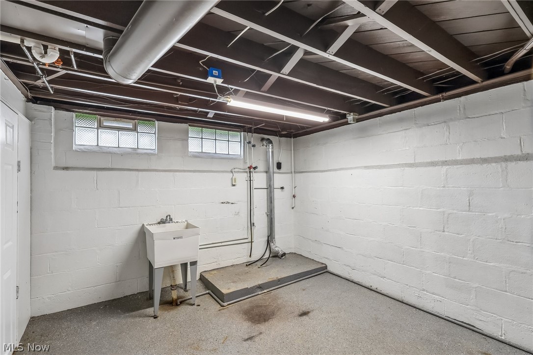 599 E 250th Street Euclid OH 44132