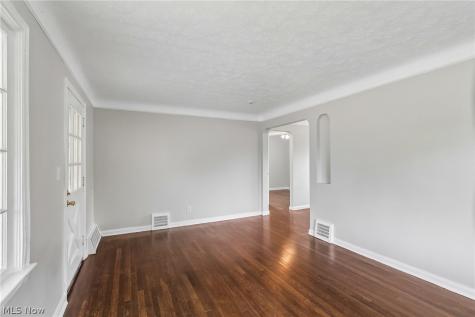 599 E 250th Street Euclid OH 44132