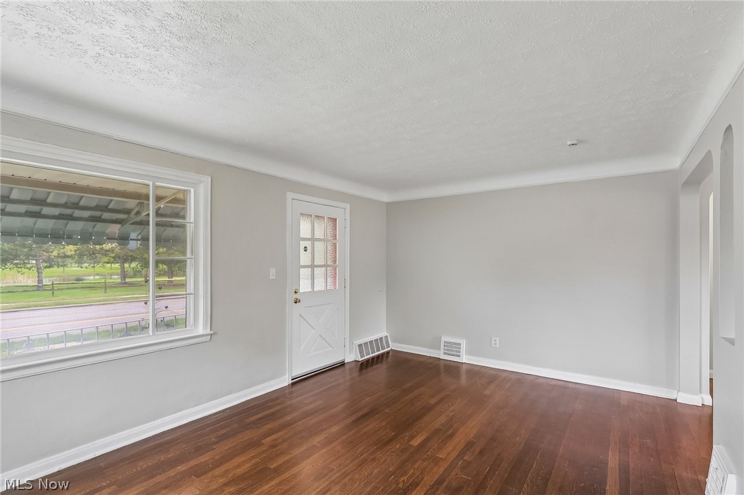 599 E 250th Street Euclid OH 44132