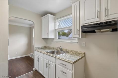 599 E 250th Street Euclid OH 44132