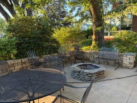 8385 Paris Avenue Louisville OH 44641
