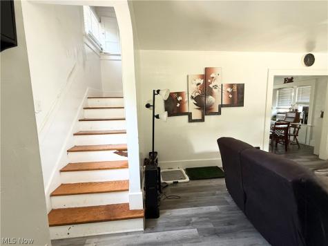 869 Berwin Street Akron OH 44310