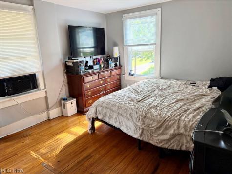 869 Berwin Street Akron OH 44310