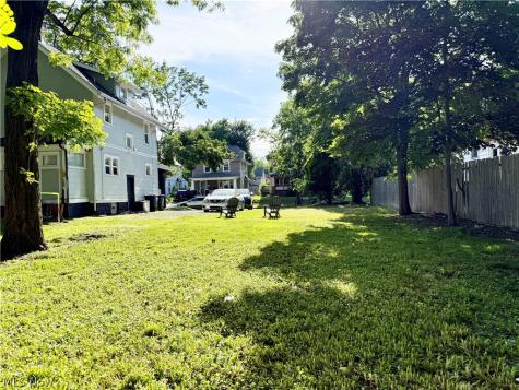 869 Berwin Street Akron OH 44310