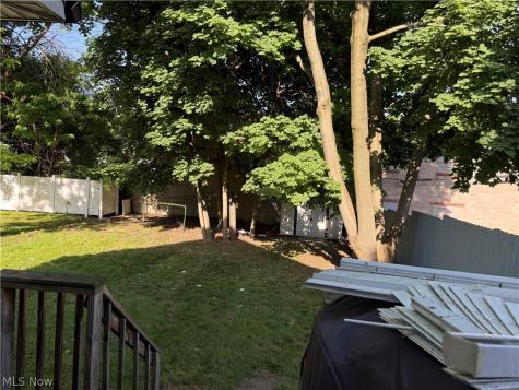 869 Berwin Street Akron OH 44310