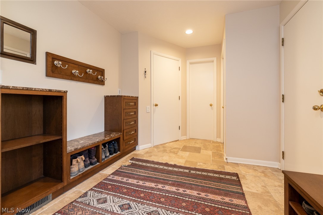 2505 Cedarwood Road Pepper Pike OH 44124