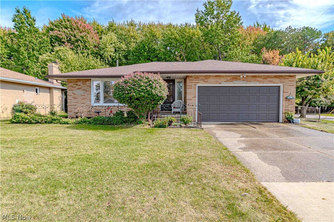 6541 Fairweather Drive Middleburg Heights OH 44130
