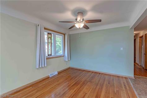 6541 Fairweather Drive Middleburg Heights OH 44130