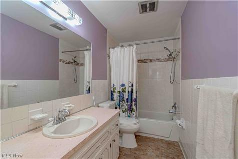 6541 Fairweather Drive Middleburg Heights OH 44130