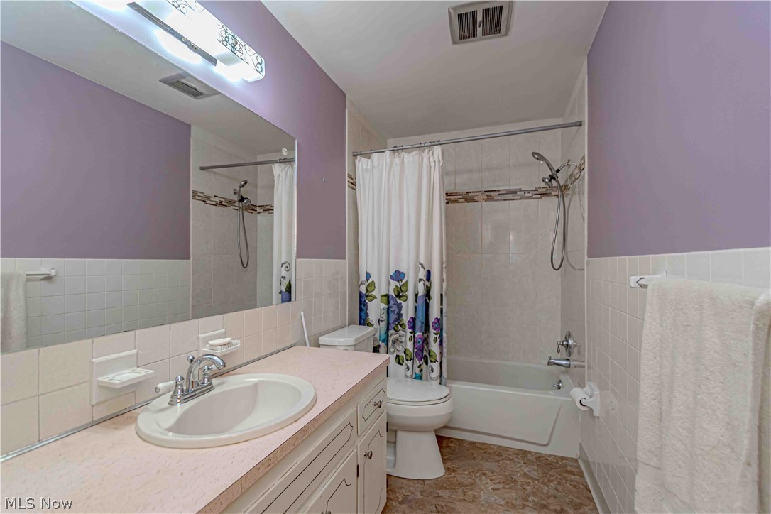 6541 Fairweather Drive Middleburg Heights OH 44130