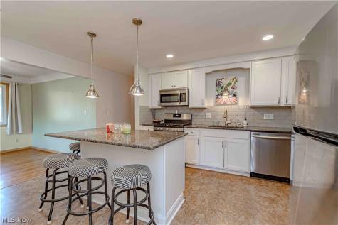 6541 Fairweather Drive Middleburg Heights OH 44130